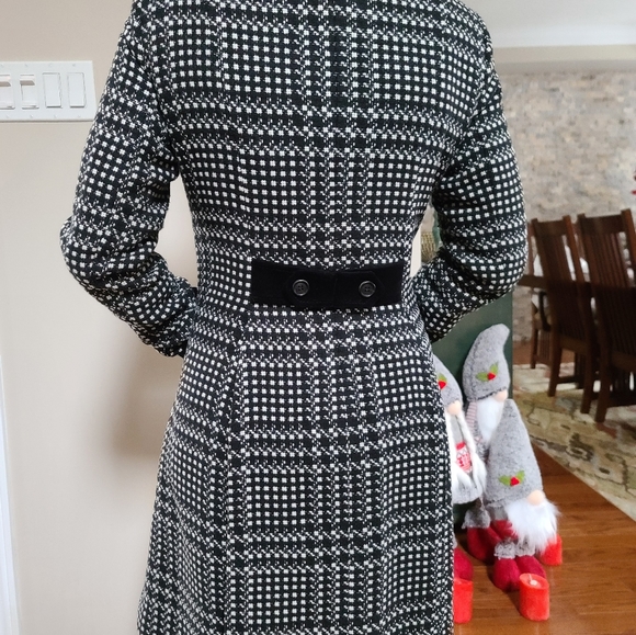 Coat - Picture 2 of 6